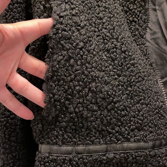 Black Sherpa Jacket - Picture 3 of 4